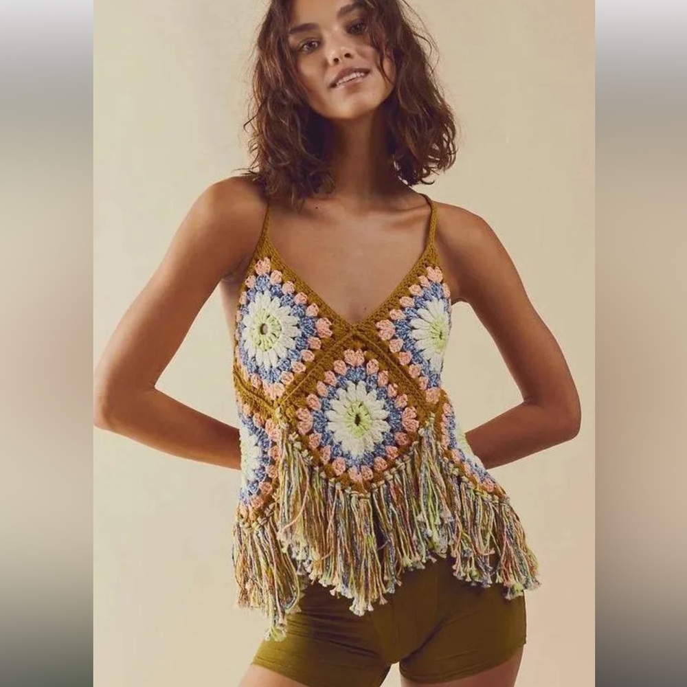 New Free People Summer Of Love Halter Top Sz M/L Crop Top Orange/Yellow knit